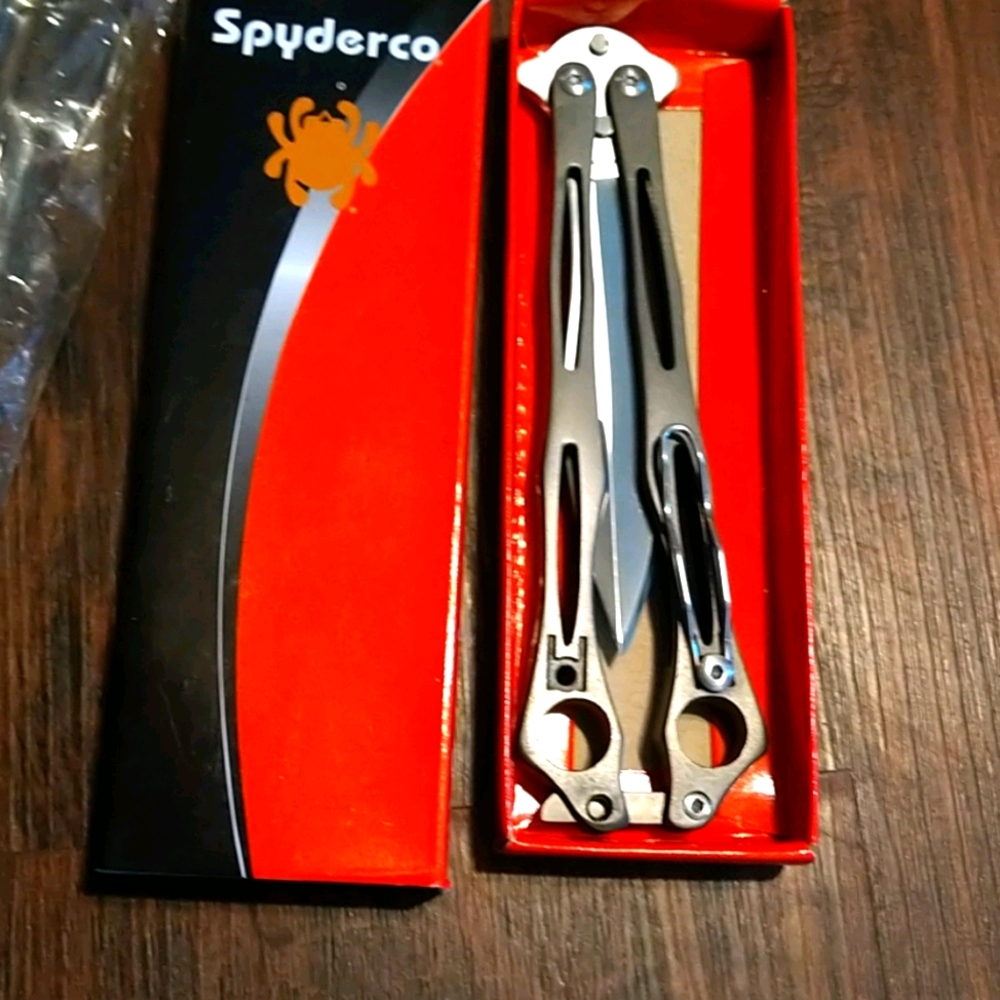 COPY - Brand new Spyderco butterfly knife